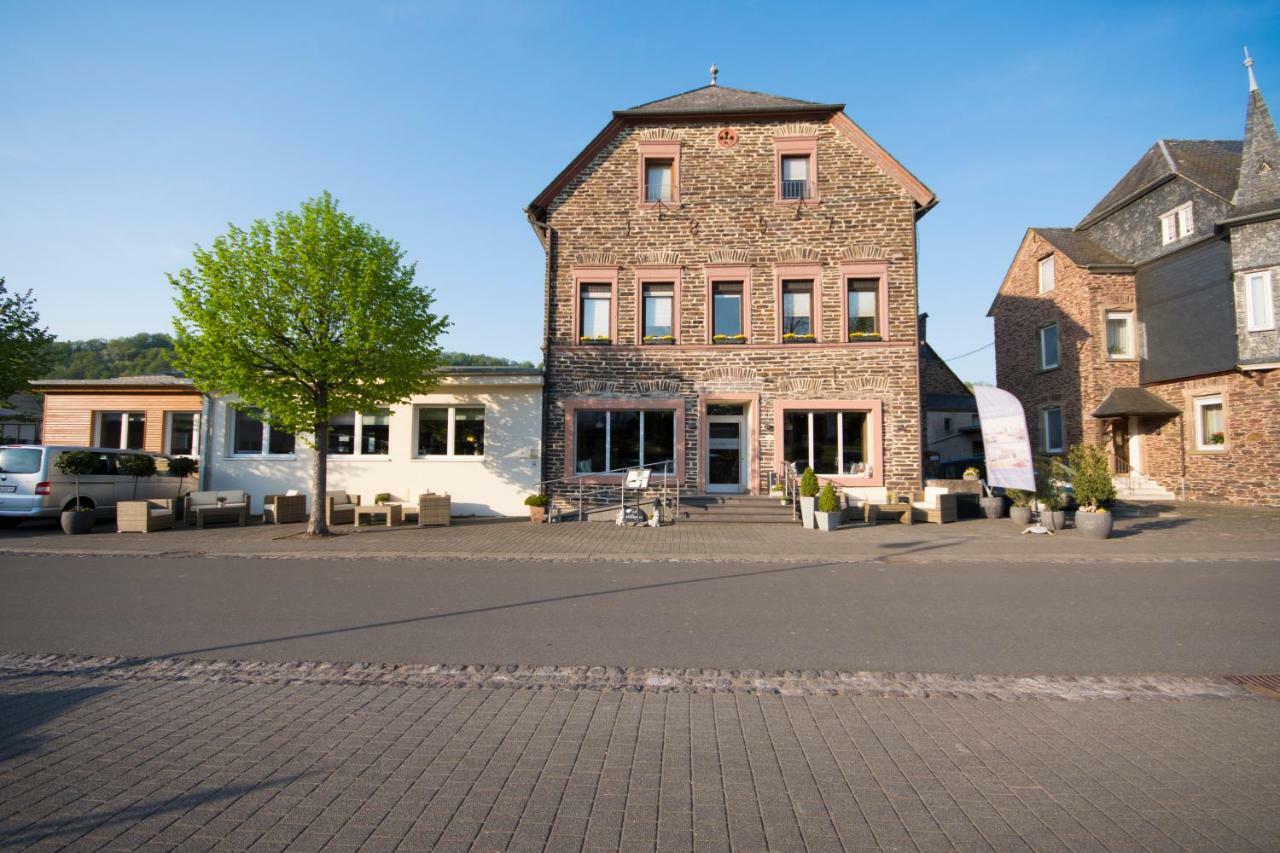 Hotel Restaurant Zur Marienburg Pünderich Exterior foto
